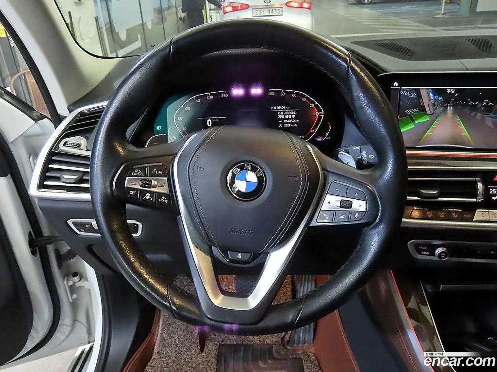 BMW X5 2023 — 7