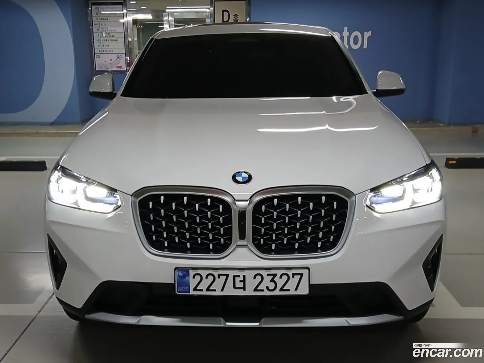 BMW X4 2025 — 18