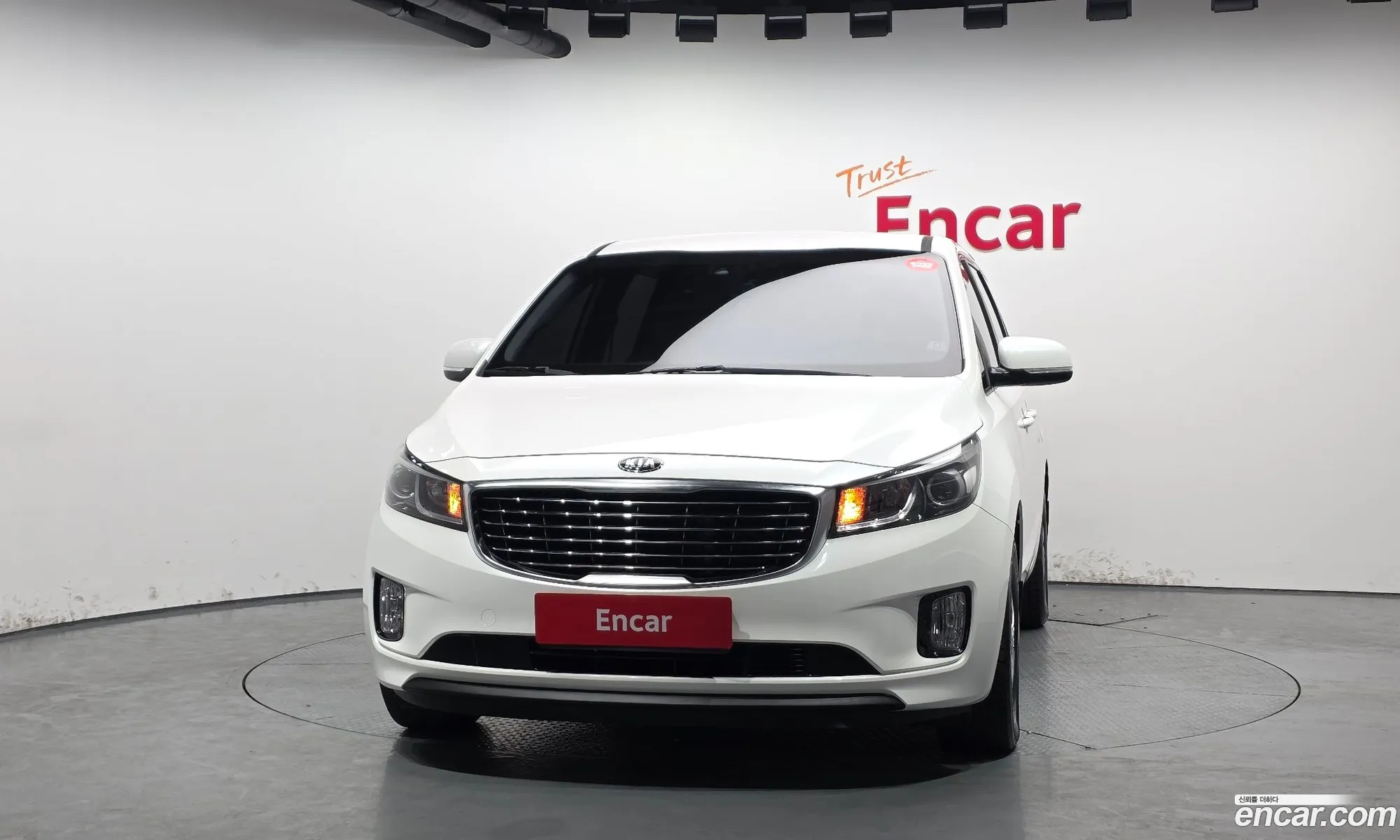 Kia Carnival 2018 — 2