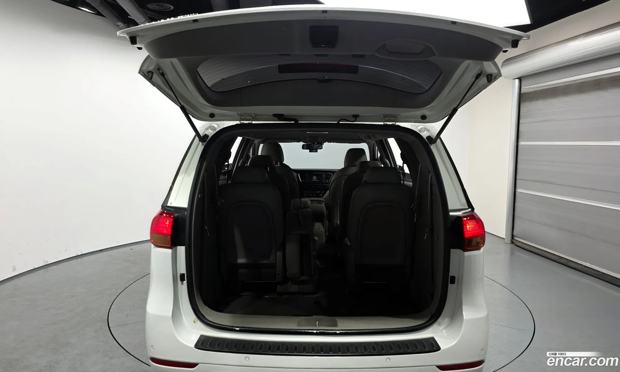 Kia Carnival 2018 — 25