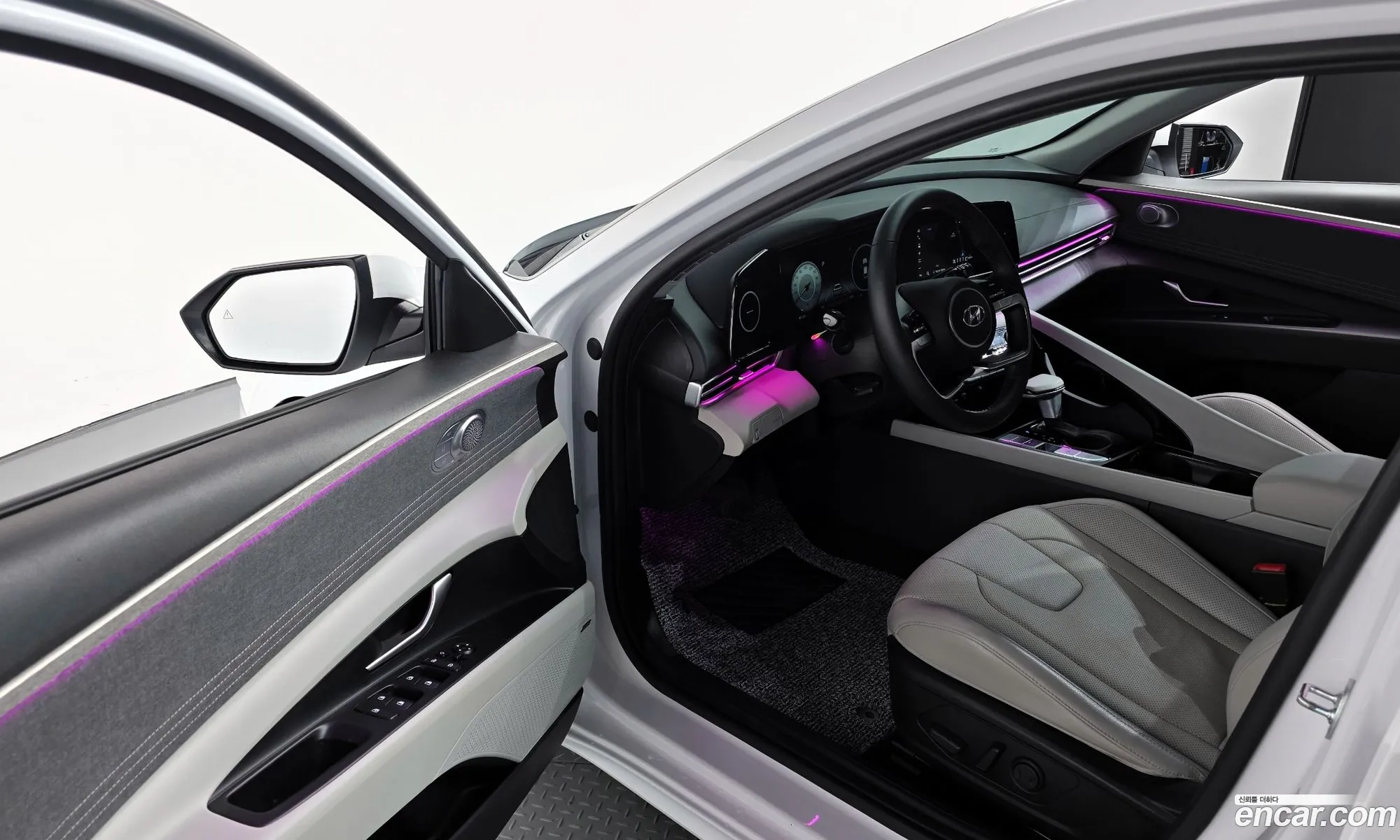 Hyundai Elantra 2021 — 19