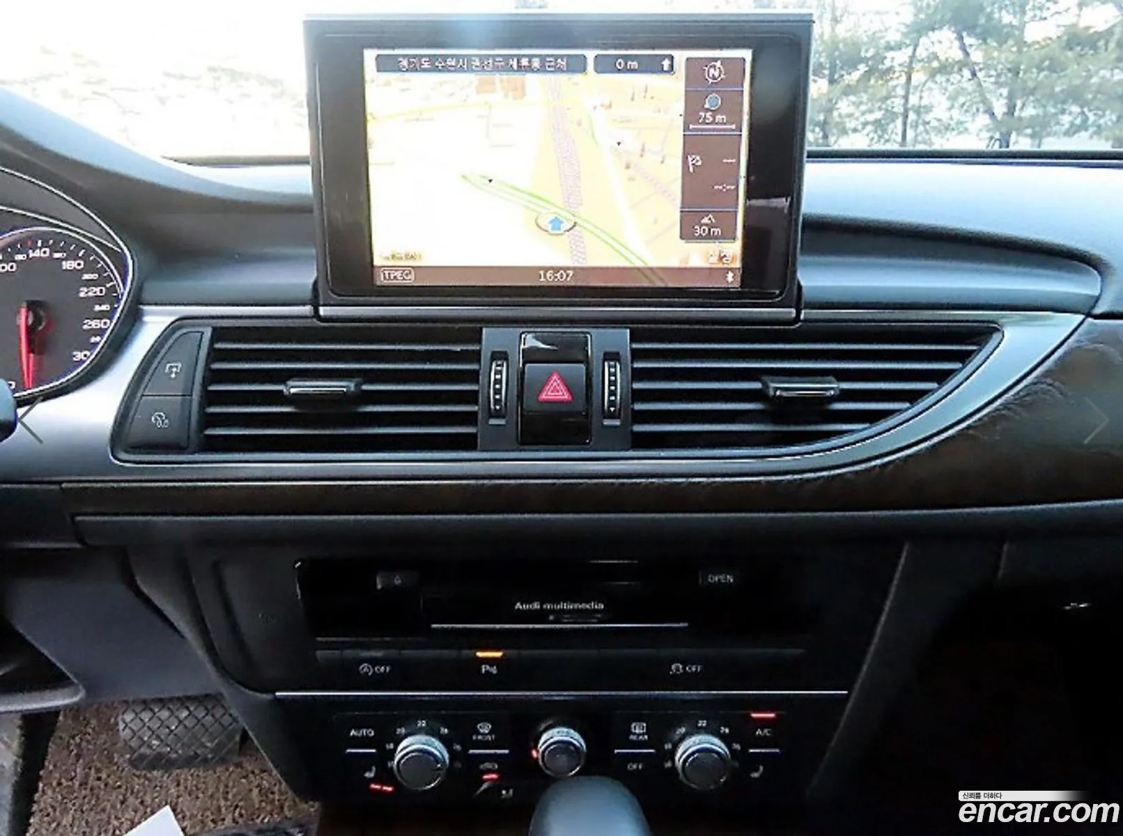 Audi A6 2015 — 2