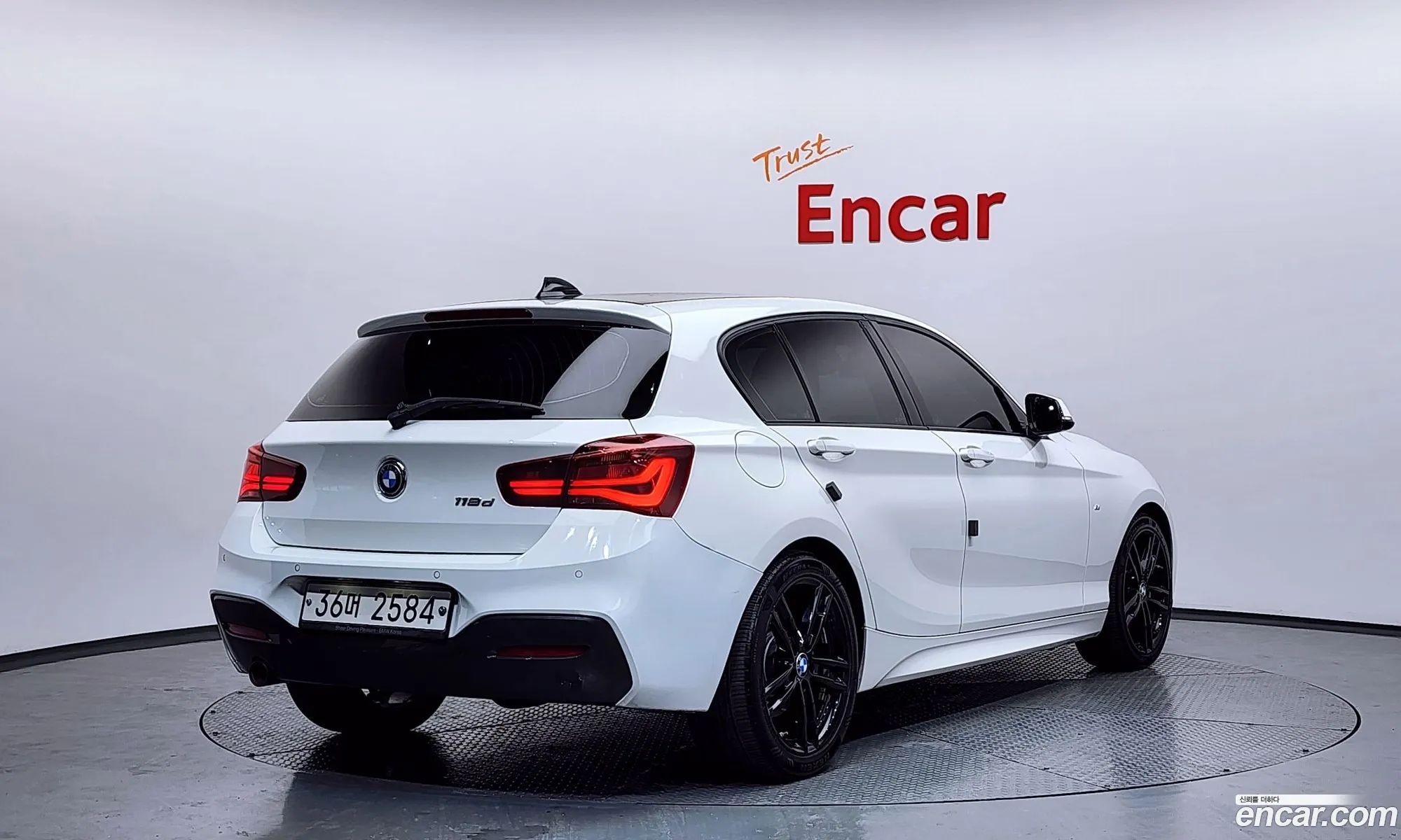 BMW 1 Series 2018 — 18