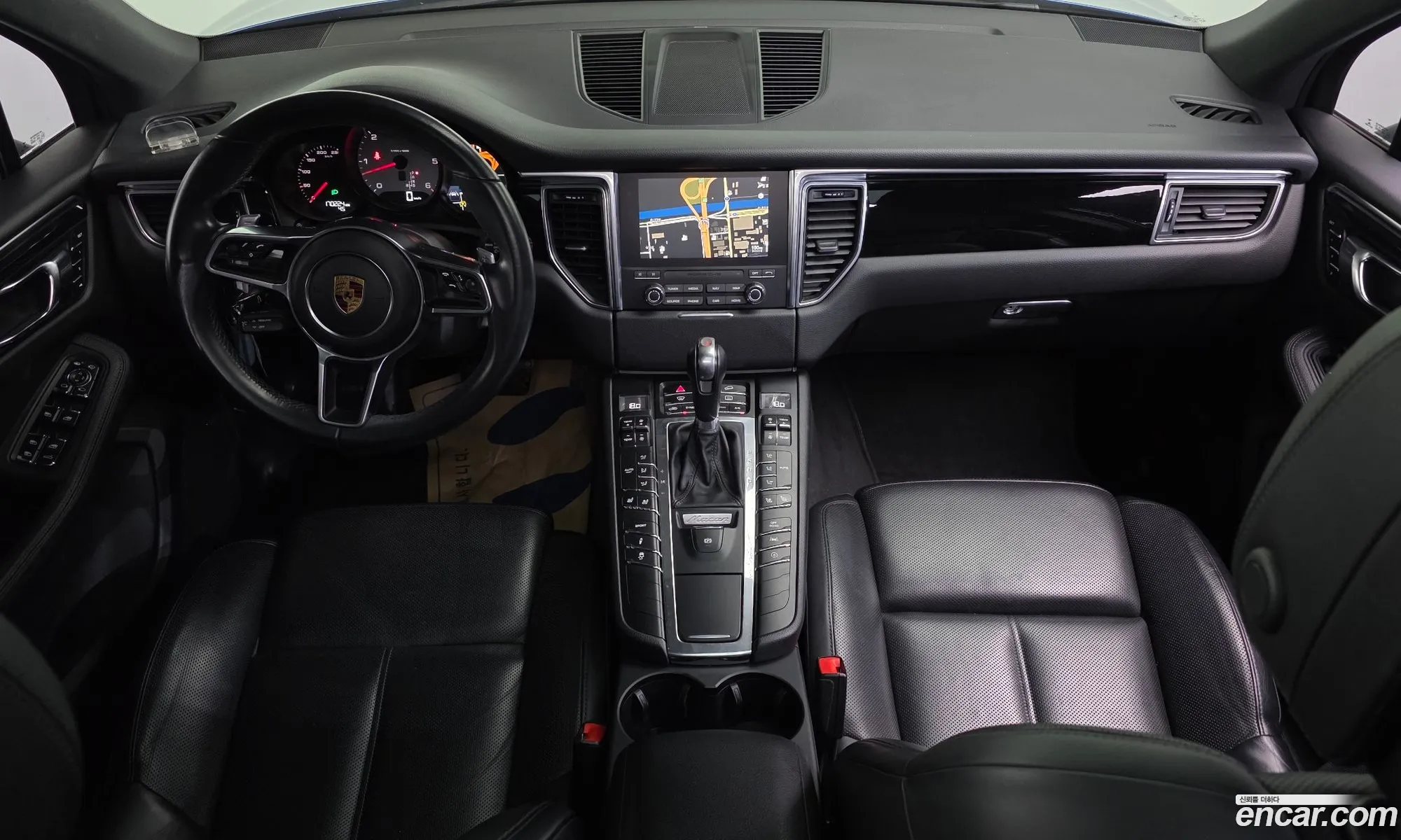 Porsche Macan 2016 WP1AD2950HLB70029 — 9