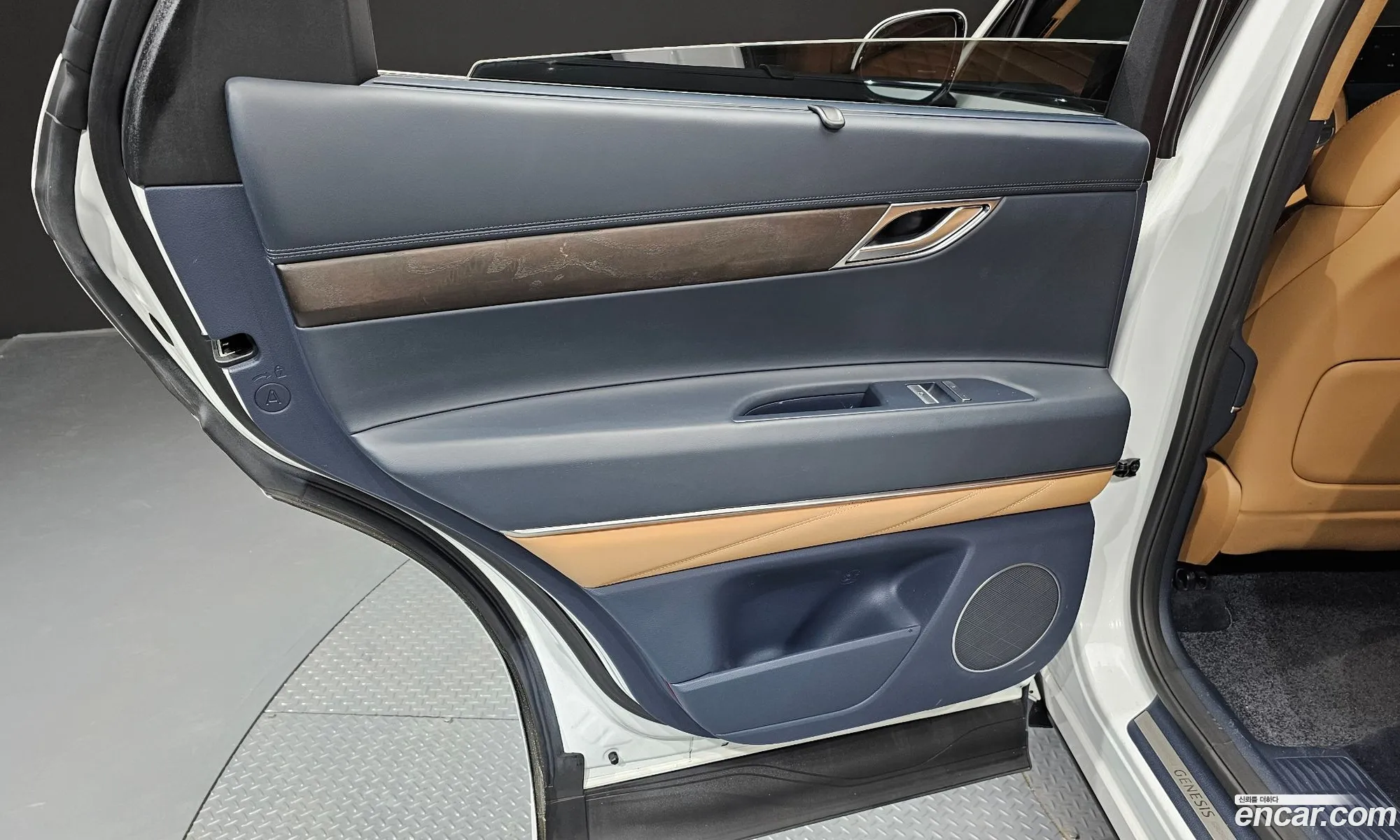 Genesis GV80 2020 — 12