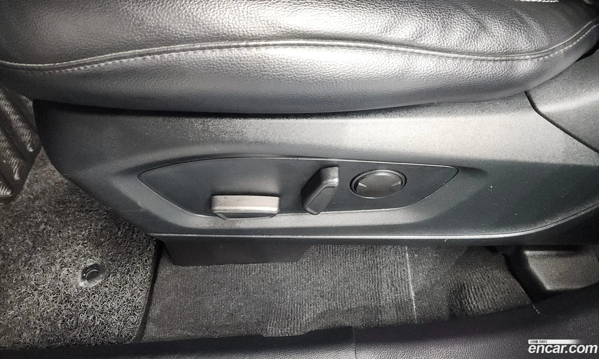 Ford Explorer 6th Gen 2022 1FMSK8FH9NGB32487 — 32