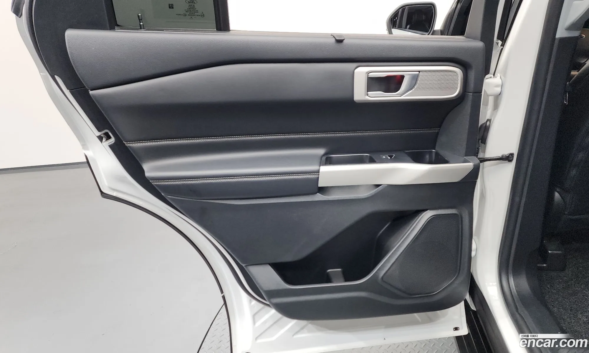 Ford Explorer 6th Gen 2022 1FMSK8FH9NGB32487 — 30