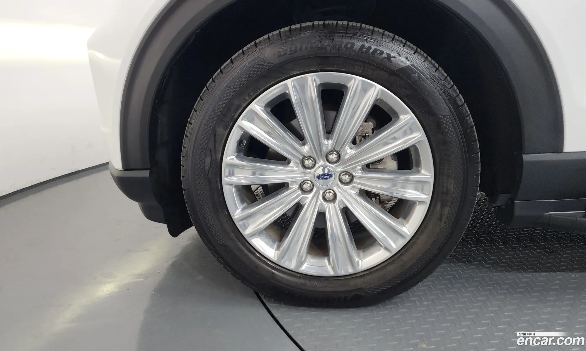 Ford Explorer 6th Gen 2022 1FMSK8FH9NGB32487 — 4