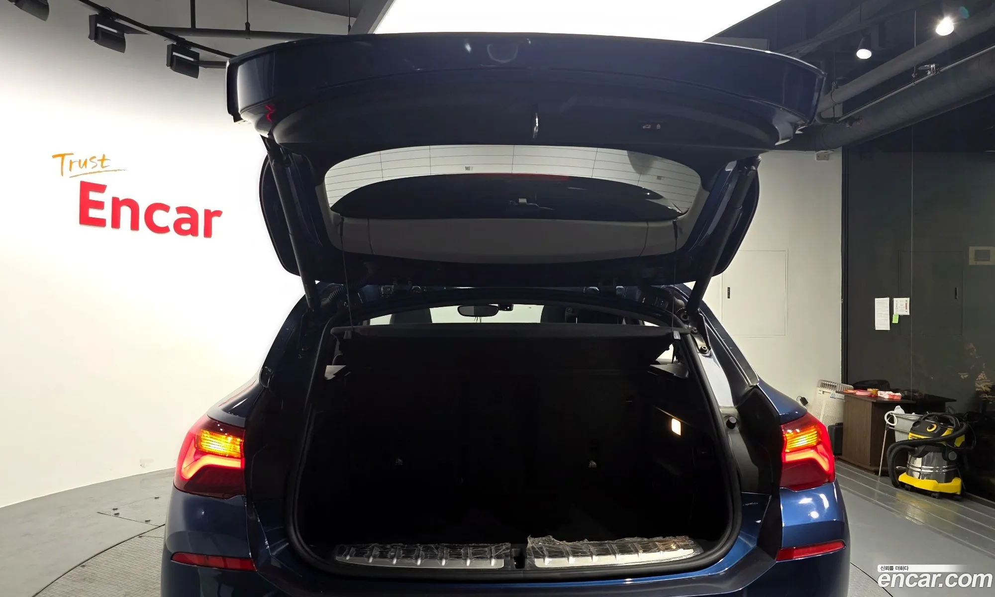 BMW X2 2022 WBA11DF05N5U95349 — 21
