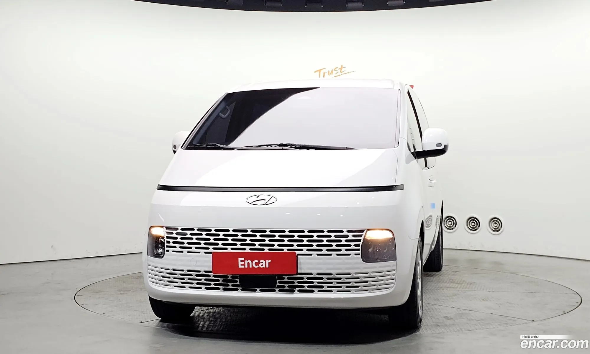 Hyundai Staria 2022 — 3