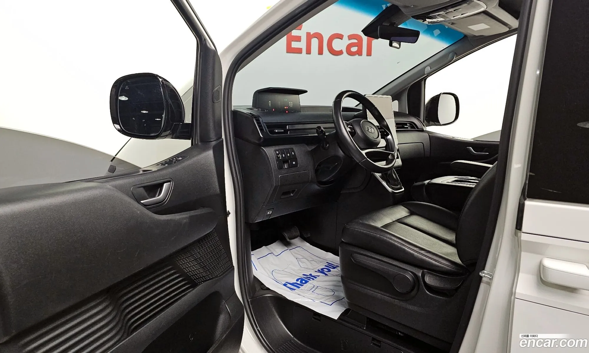 Hyundai Staria 2022 — 12