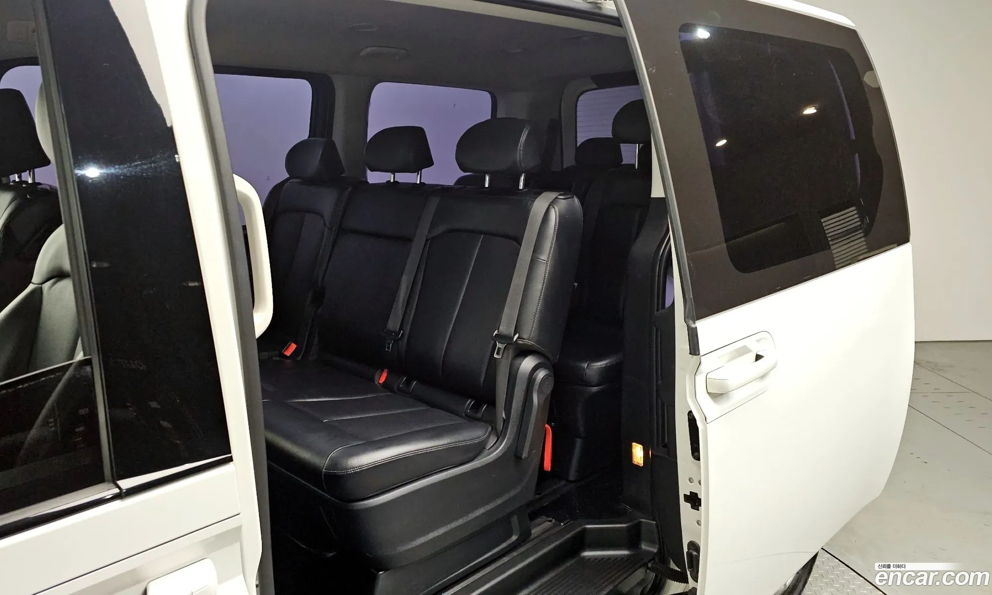 Hyundai Staria 2022 — 14