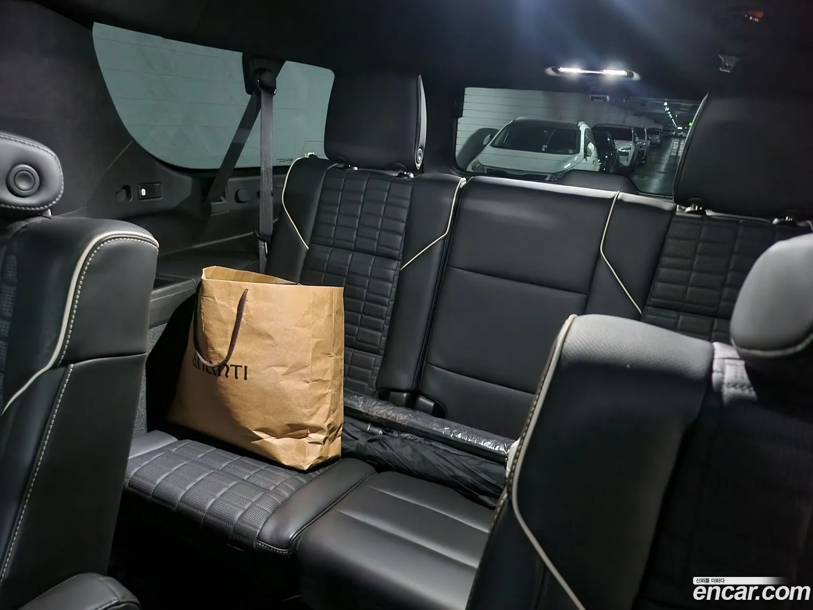 Cadillac Escalade 2021 — 17