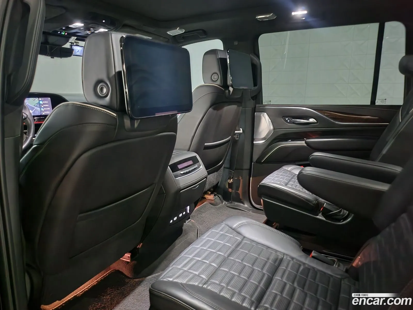 Cadillac Escalade 2021 — 12
