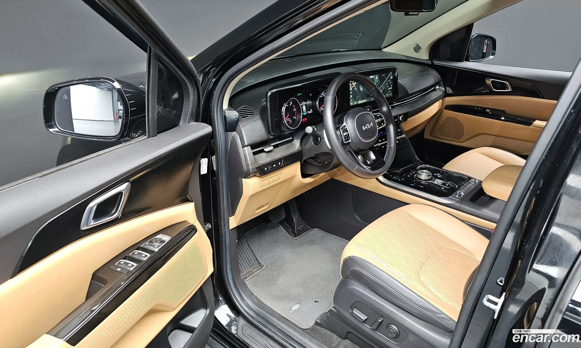 Kia Carnival 2023 — 19