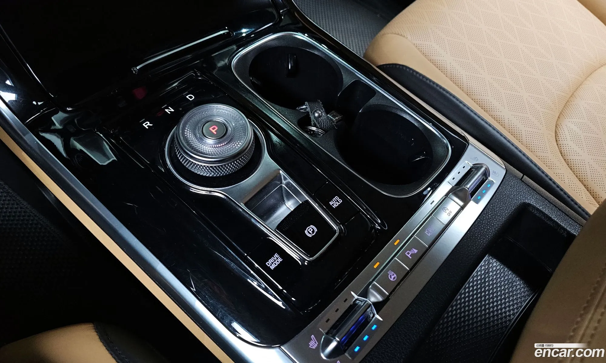 Kia Carnival 2023 — 16