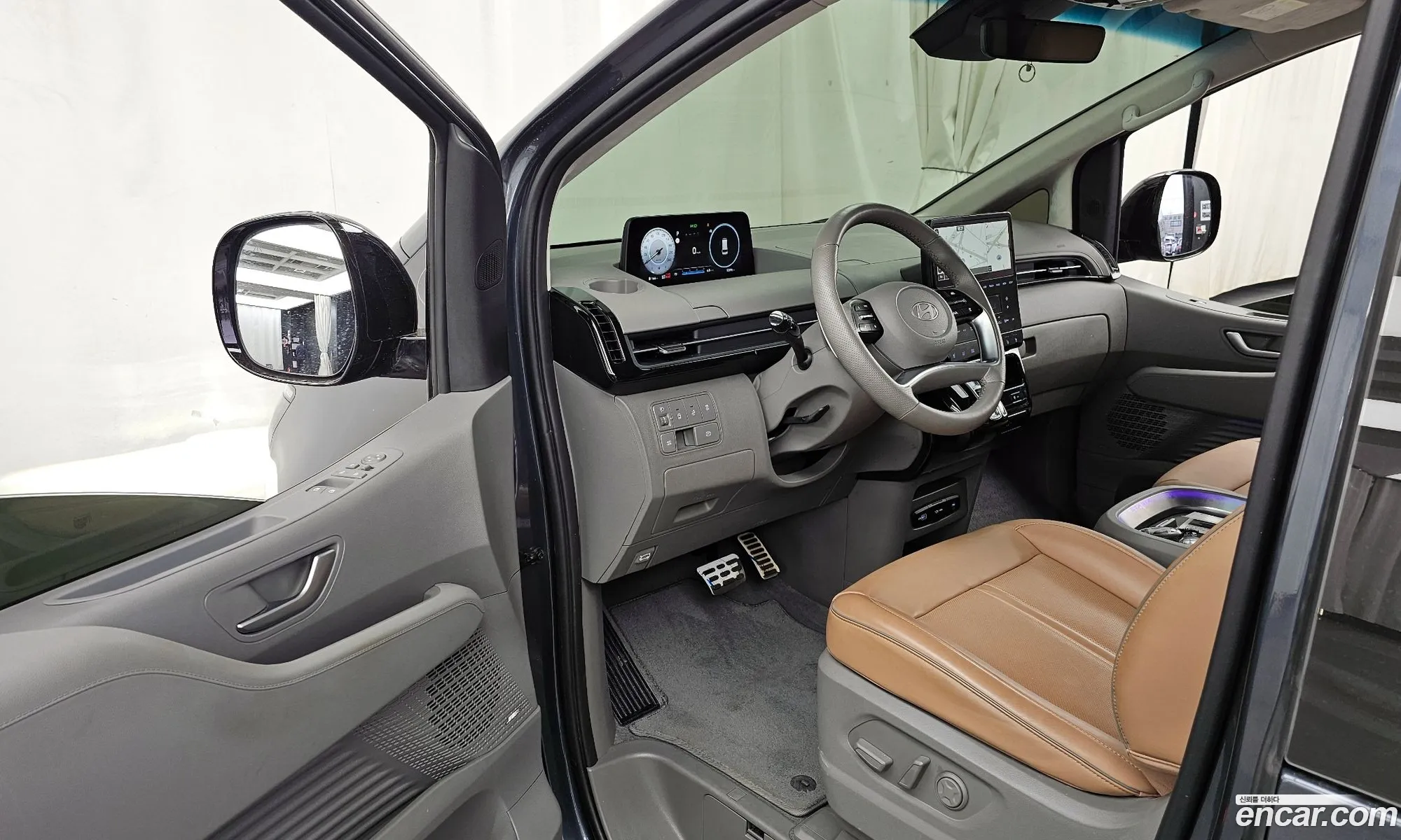 Hyundai Staria 2024 — 17