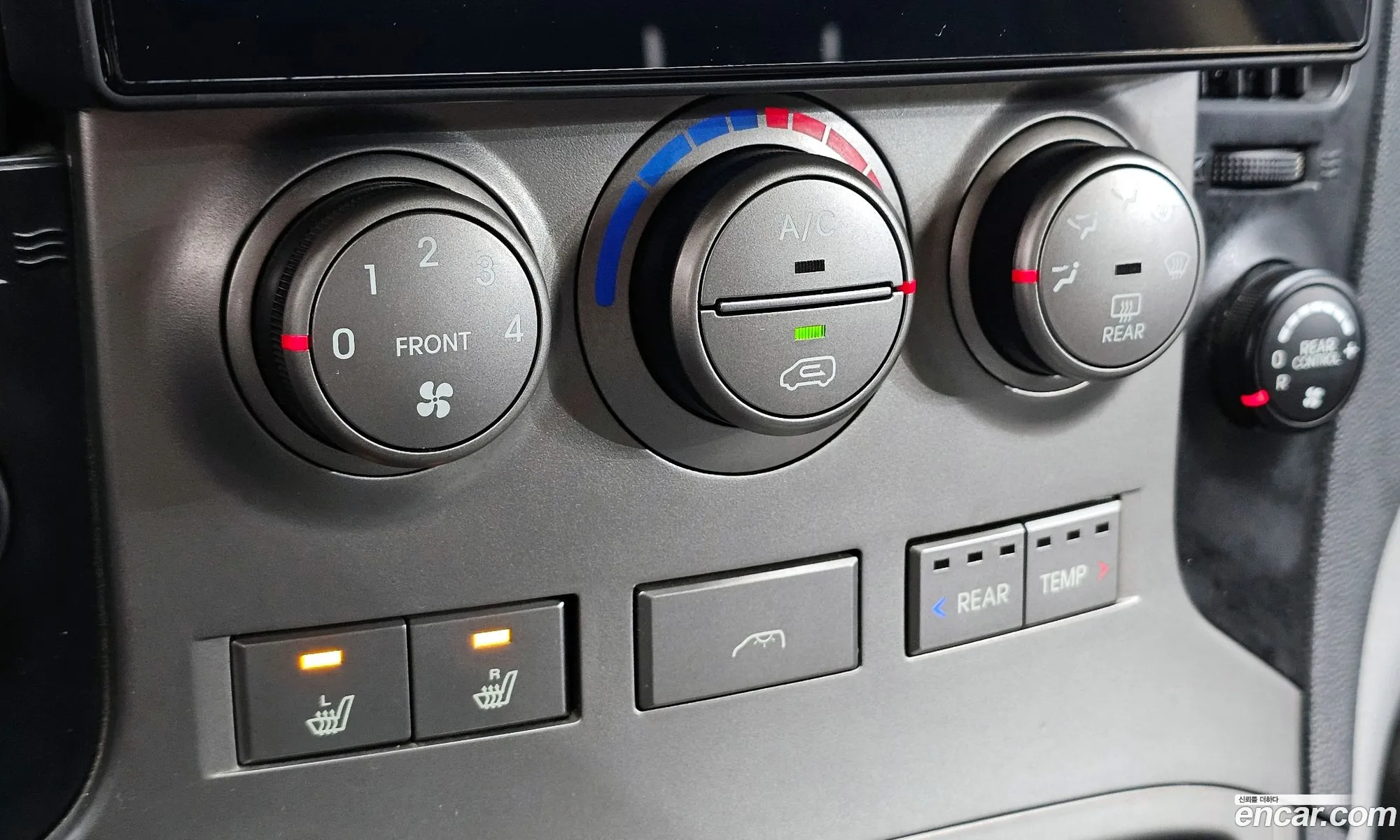 Hyundai Grand Starex 2010 — 18