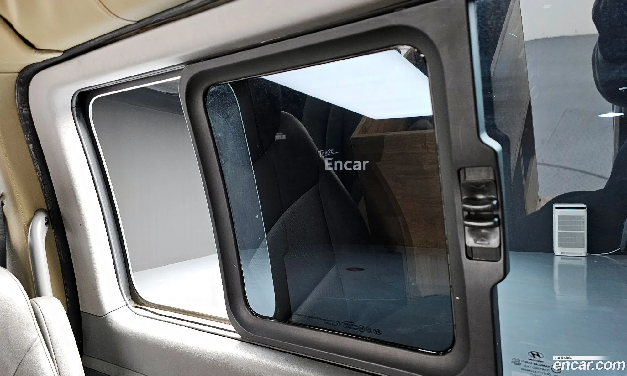 Hyundai Grand Starex 2010 — 12