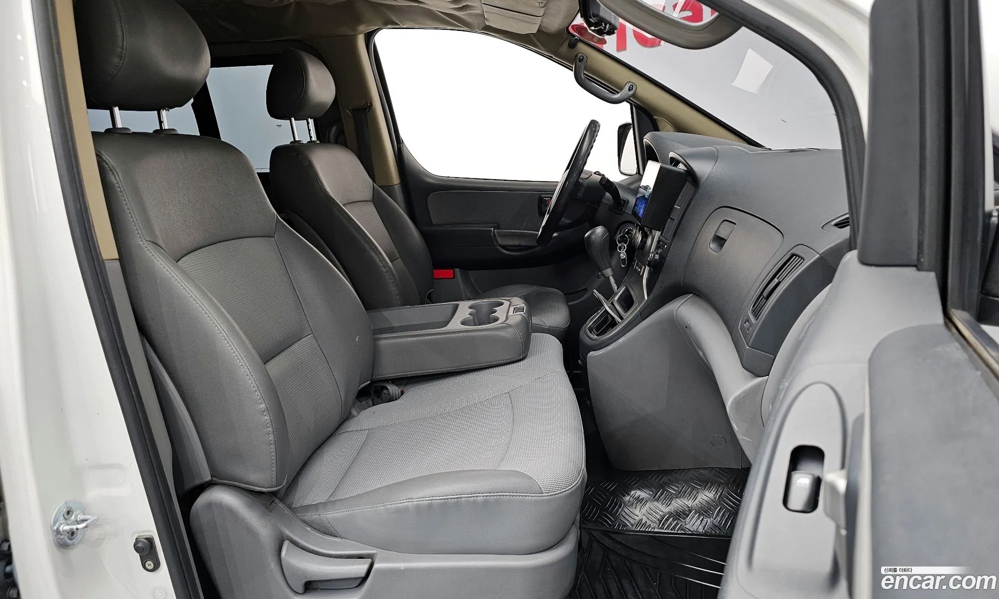 Hyundai Grand Starex 2010 — 7
