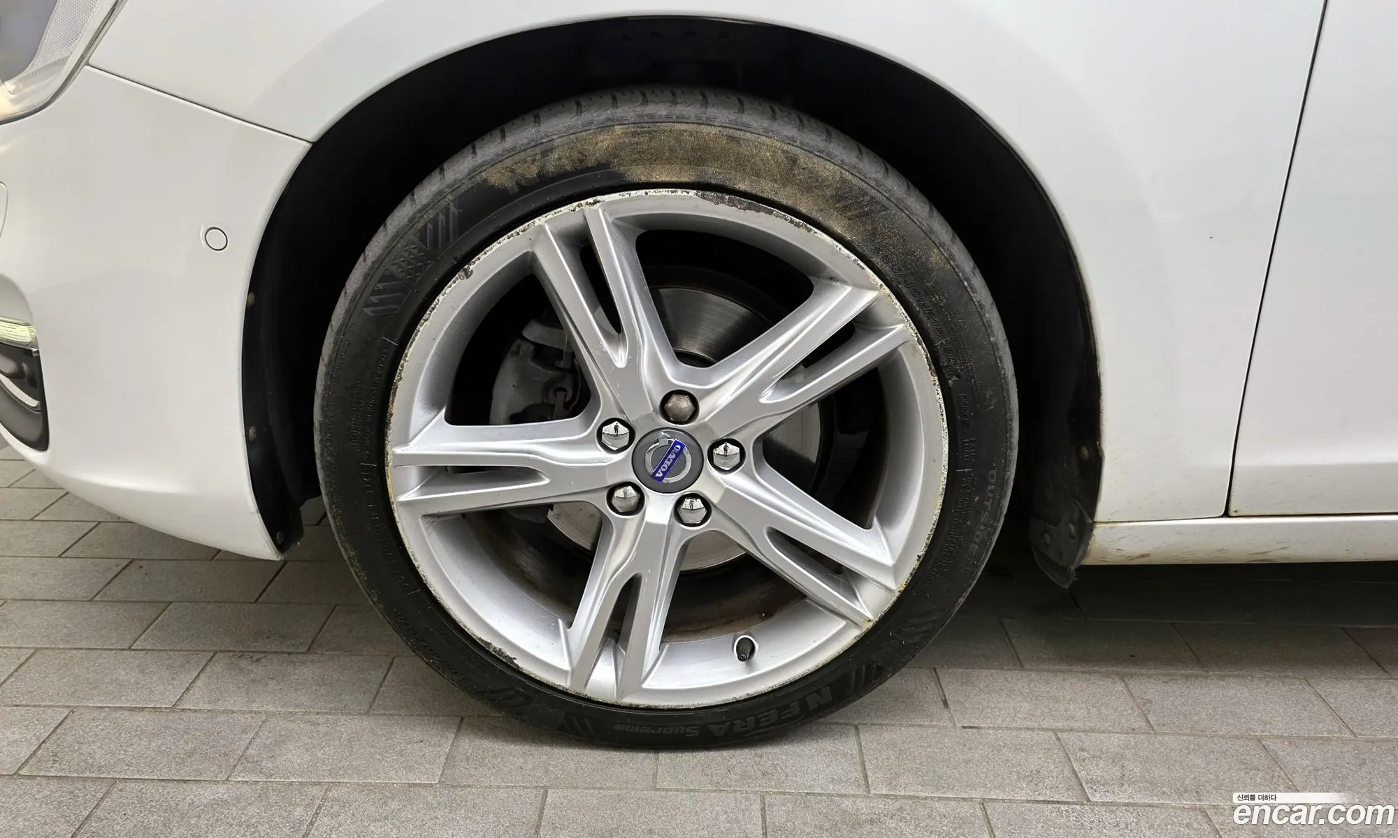 Volvo S60 2015 YV1FSA8BDG2398556 — 18