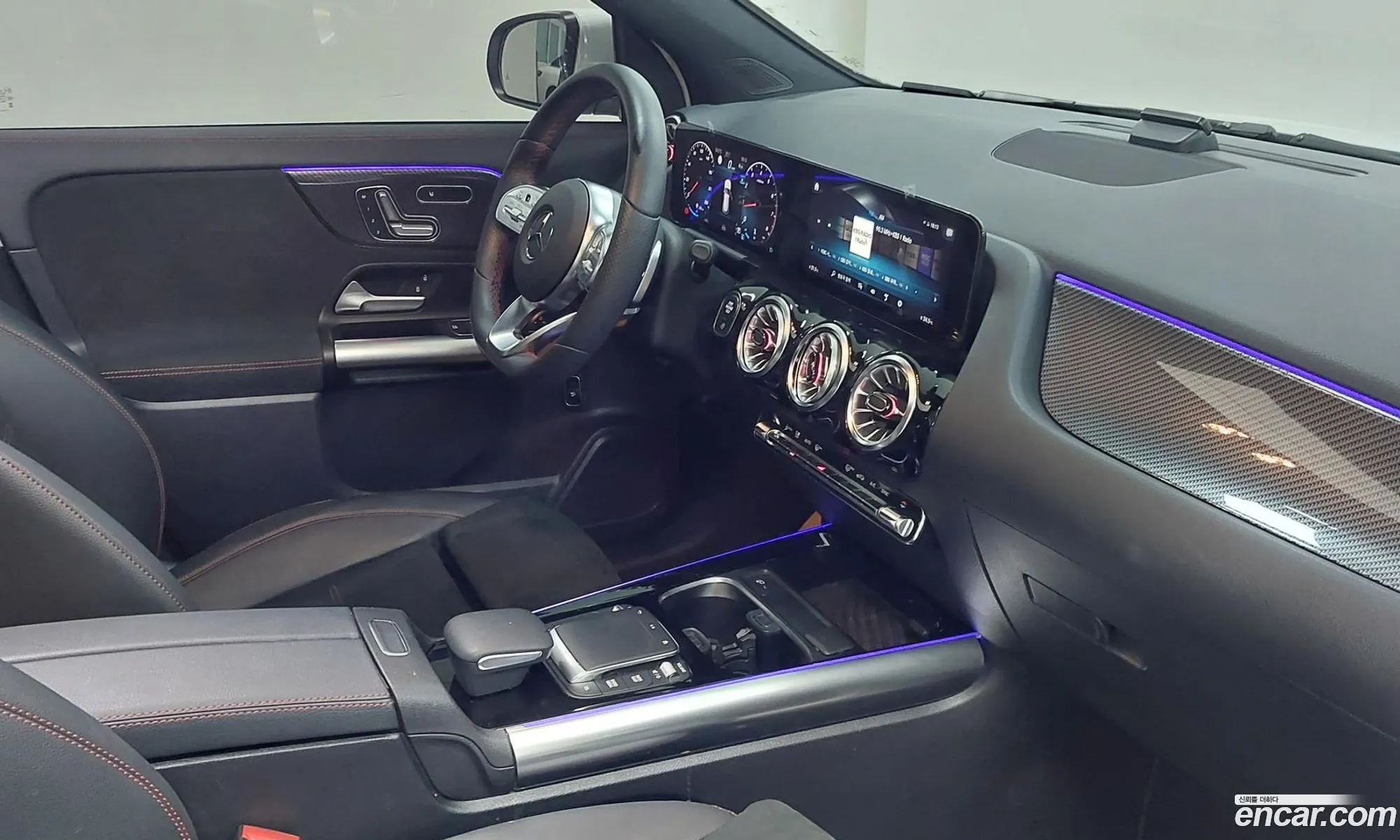 Mercedes-Benz GLA-Class H247 2023 — 4