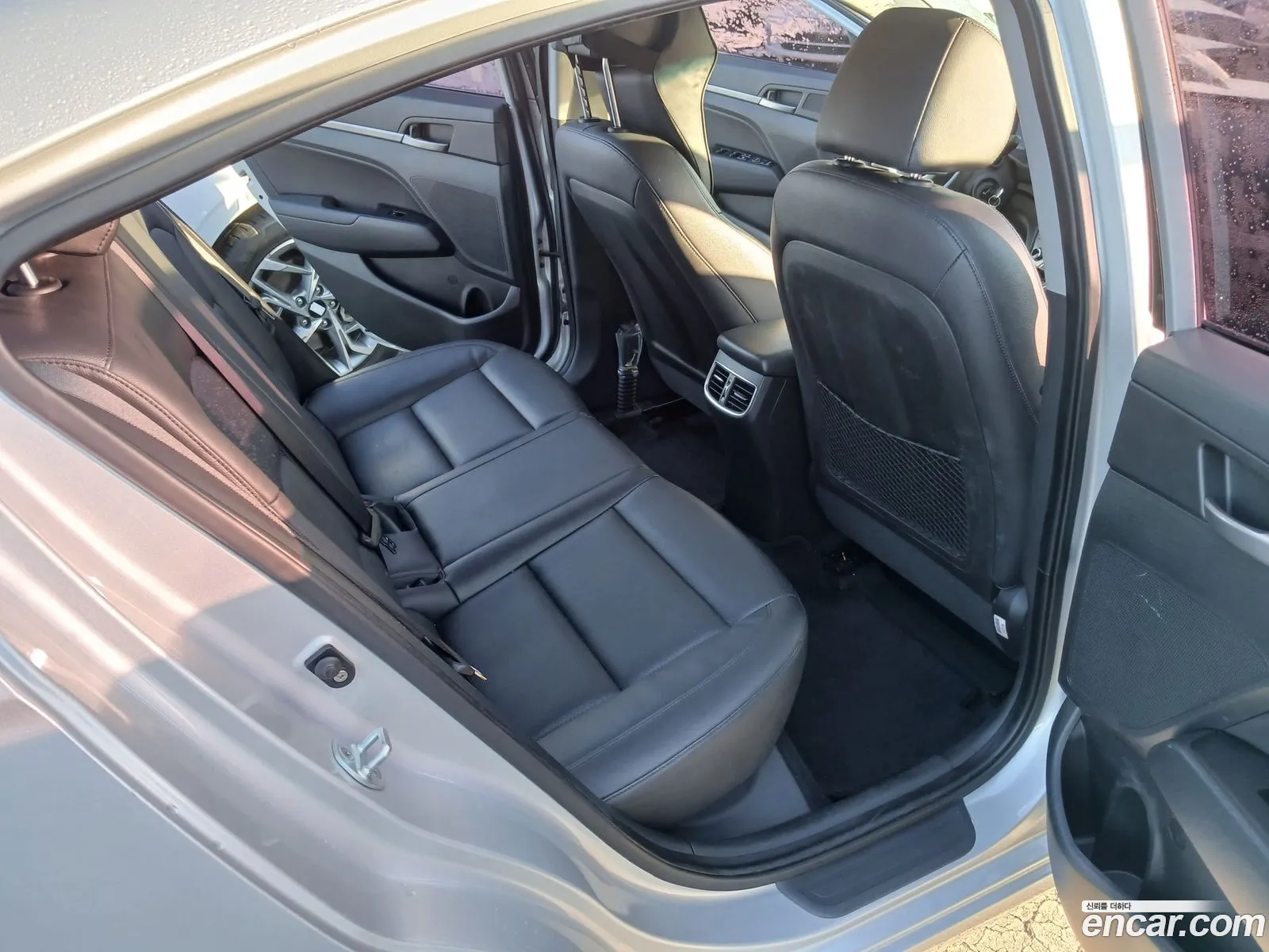 Hyundai Elantra AD 2016 — 10