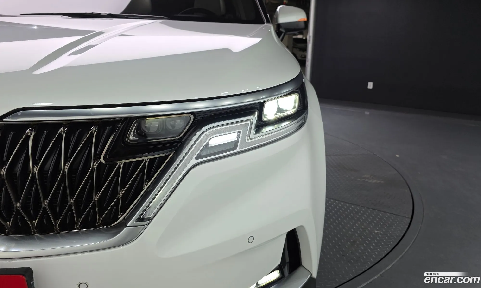 Kia Carnival 2021 — 30
