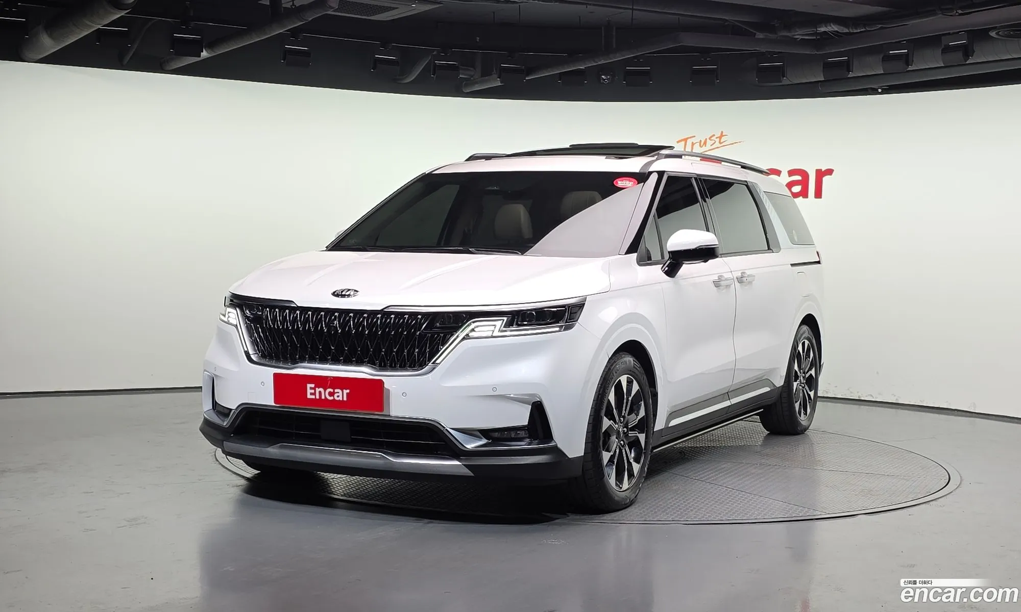Kia Carnival 2021 — 9