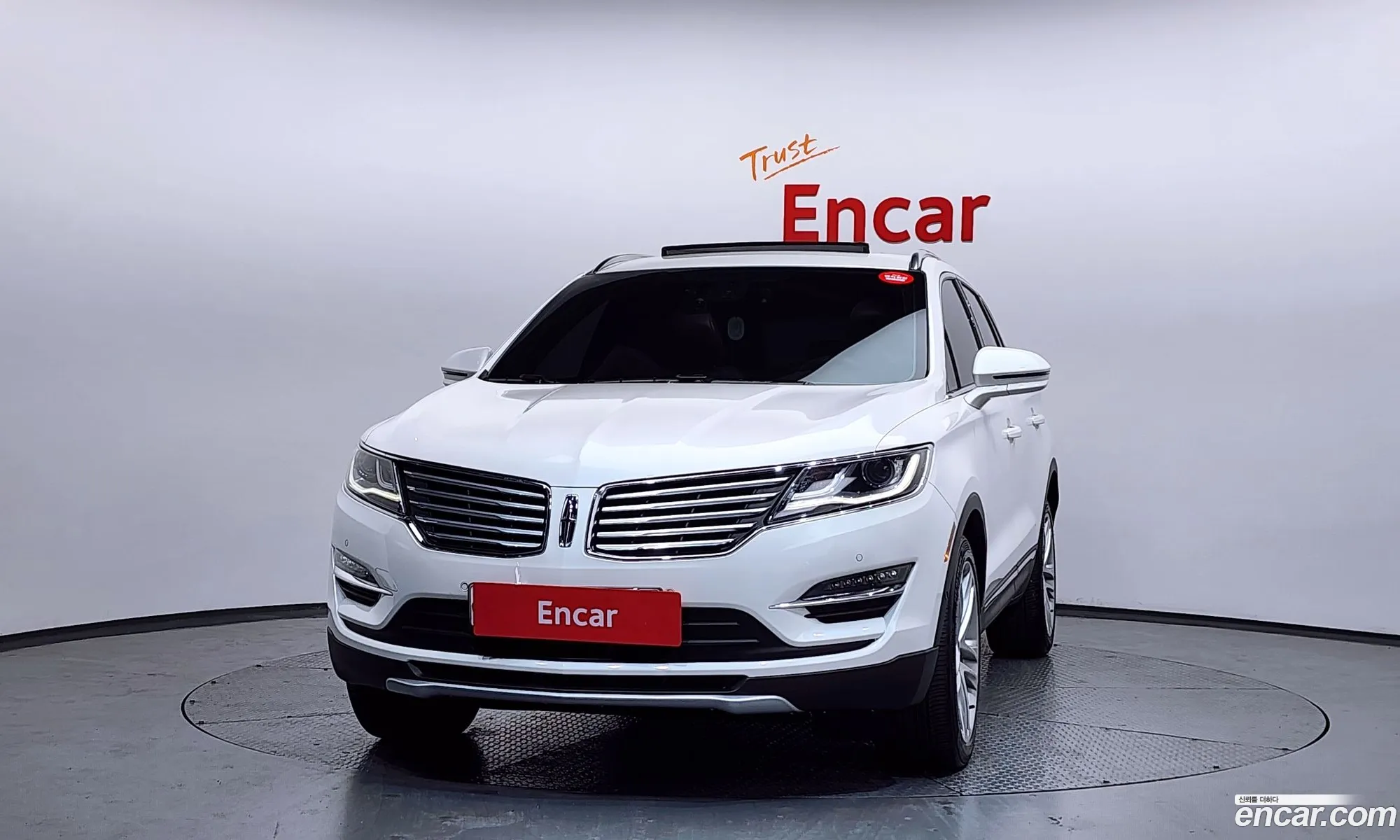 Lincoln MKC 2018 5LMCJ3D91JUL28454 — 11