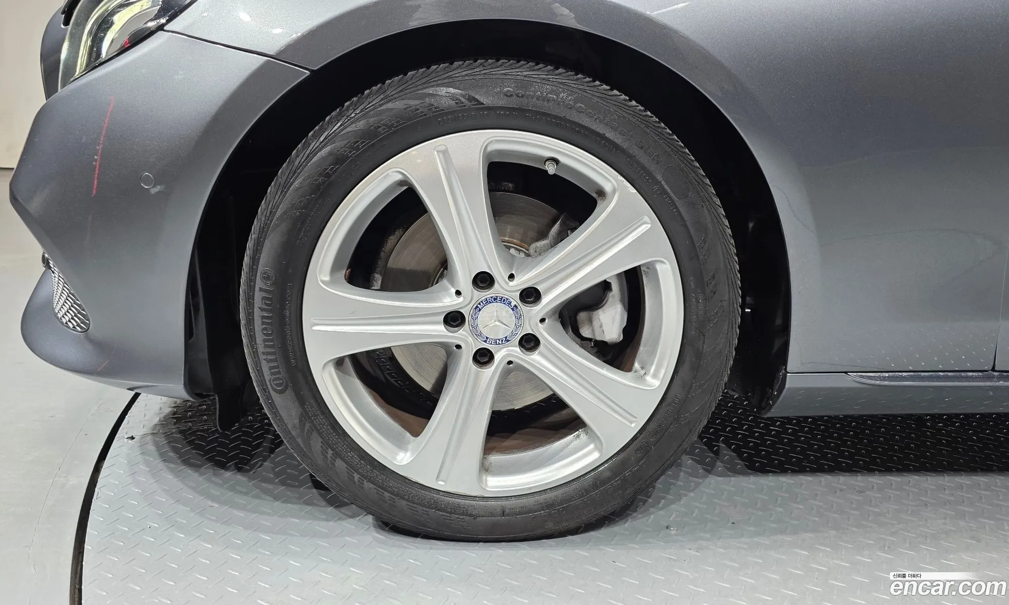 Mercedes-Benz E-Class W213 2016 WDDZF4CB0HA109287 — 13