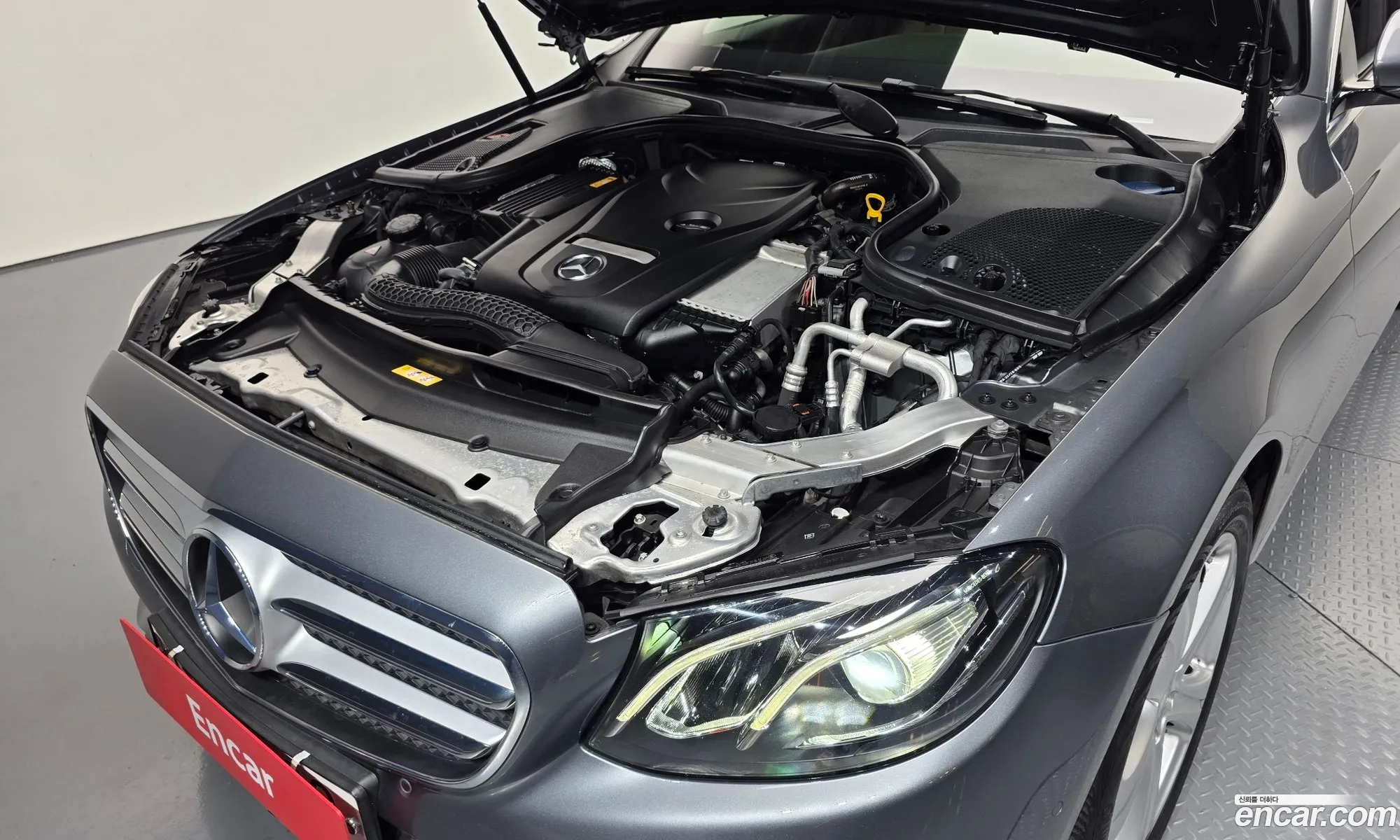 Mercedes-Benz E-Class W213 2016 WDDZF4CB0HA109287 — 5