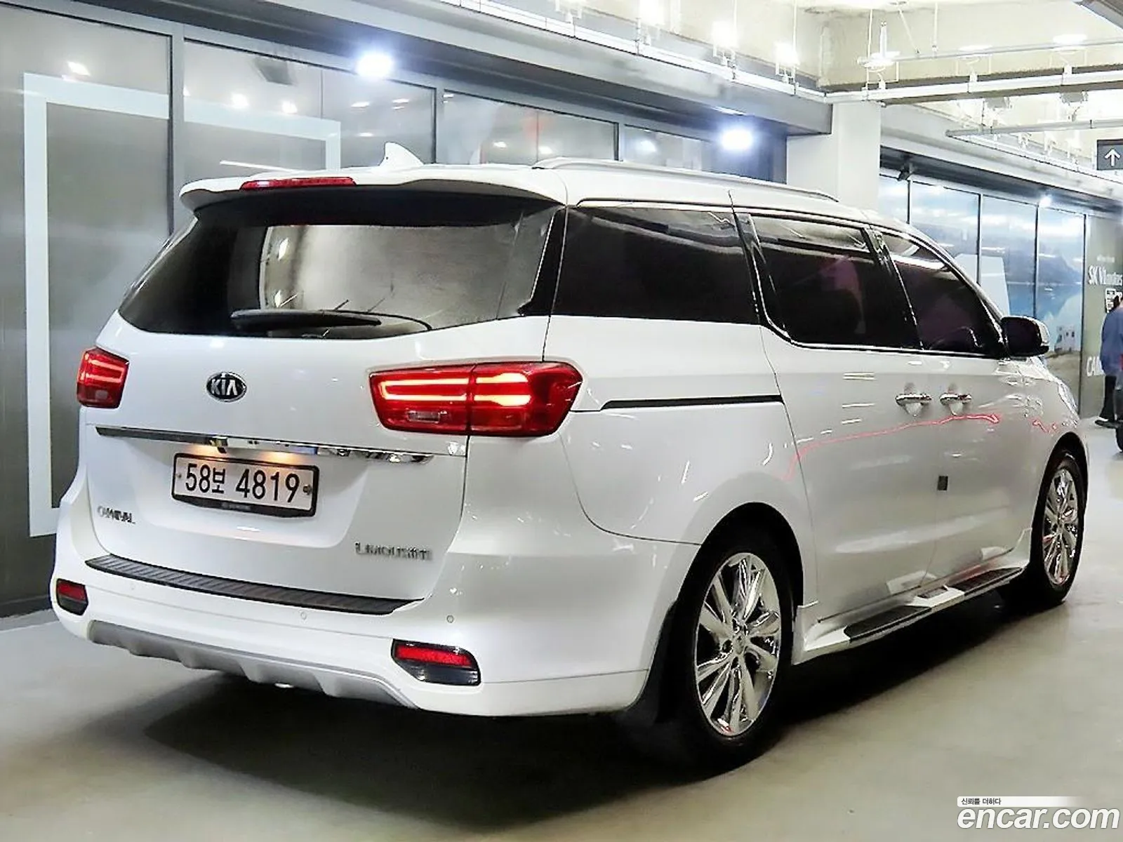 Kia Carnival 2019 — 7