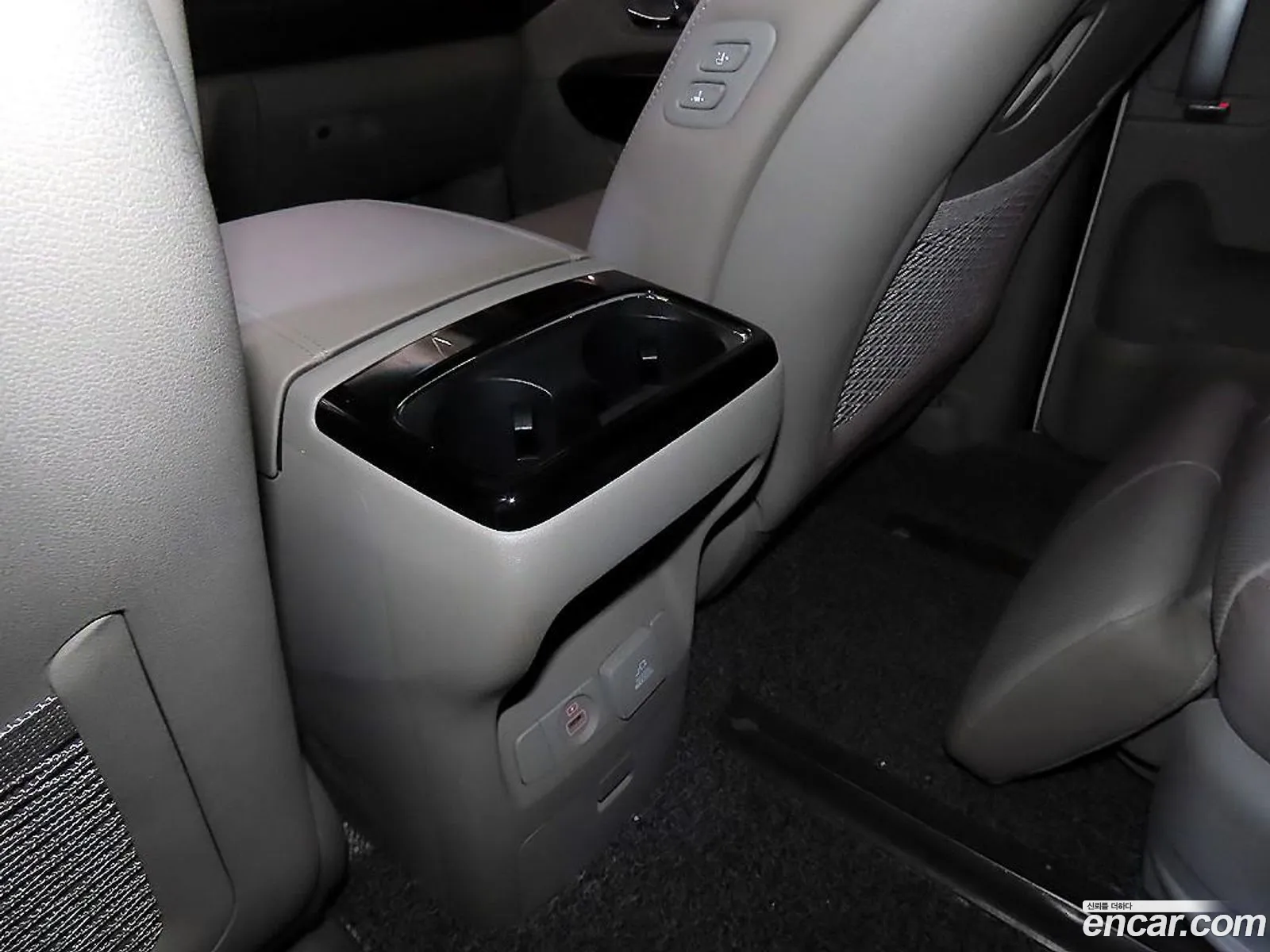 Kia Carnival 2019 — 12
