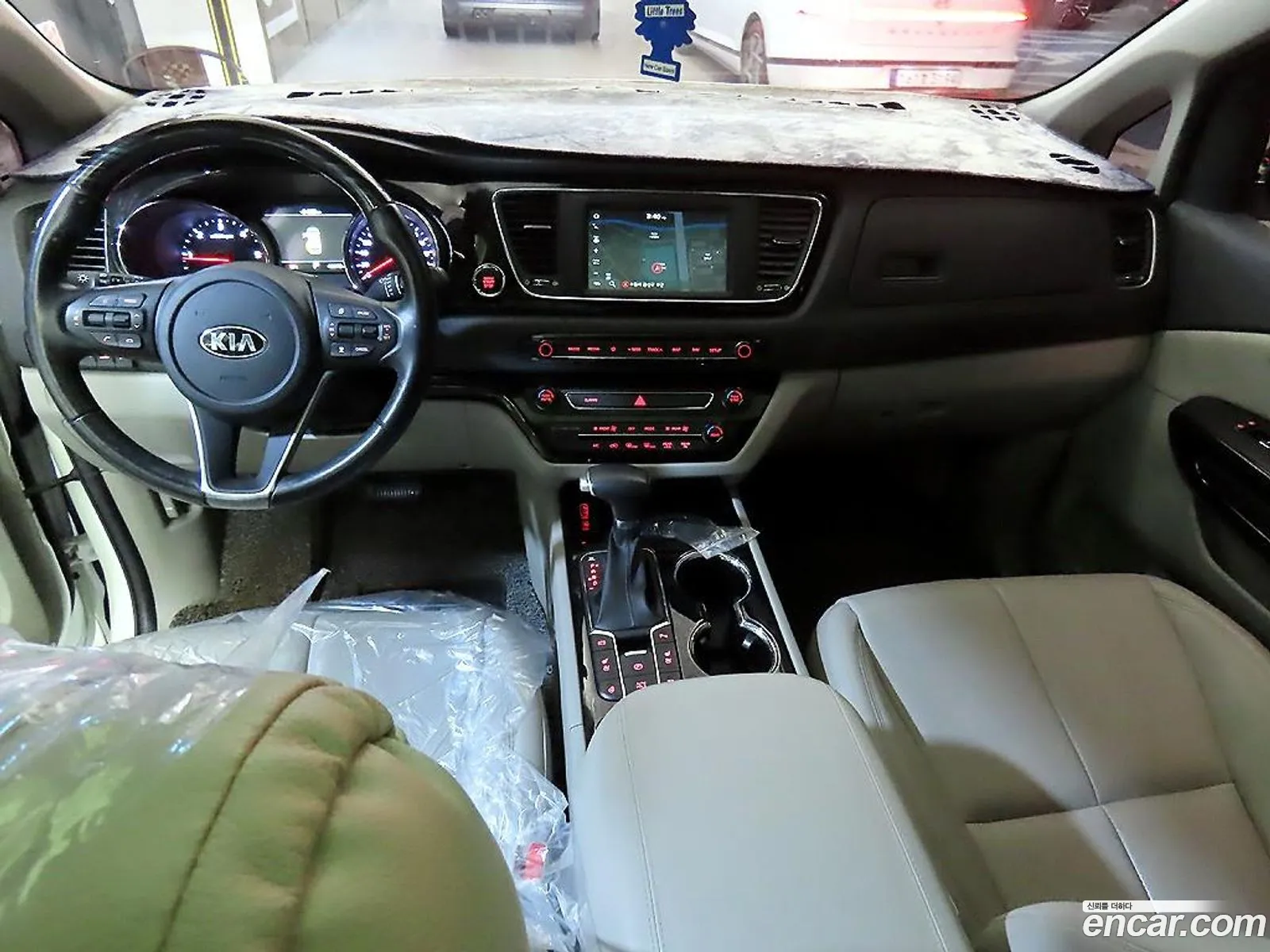 Kia Carnival 2019 — 18