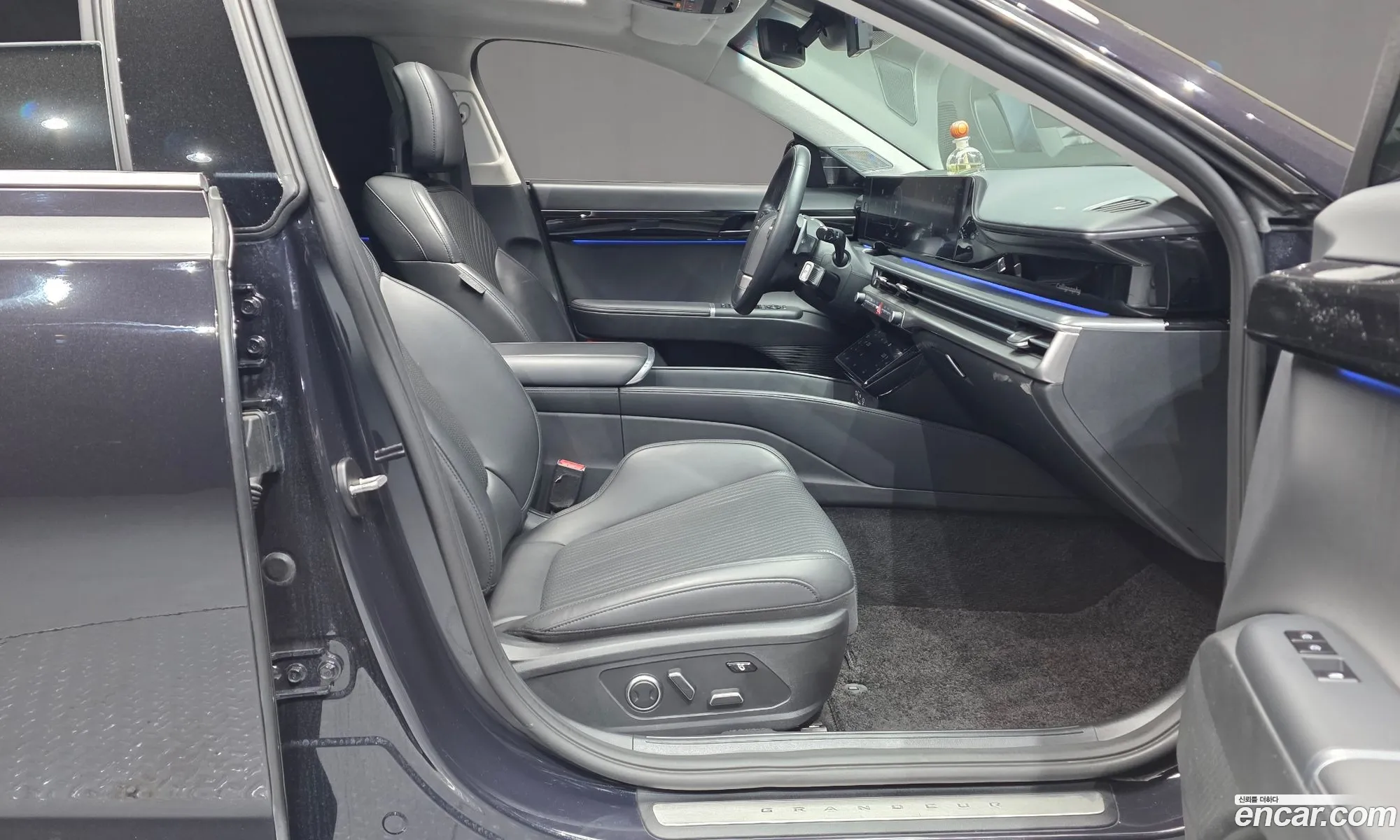 Hyundai Grandeur 2023 — 16
