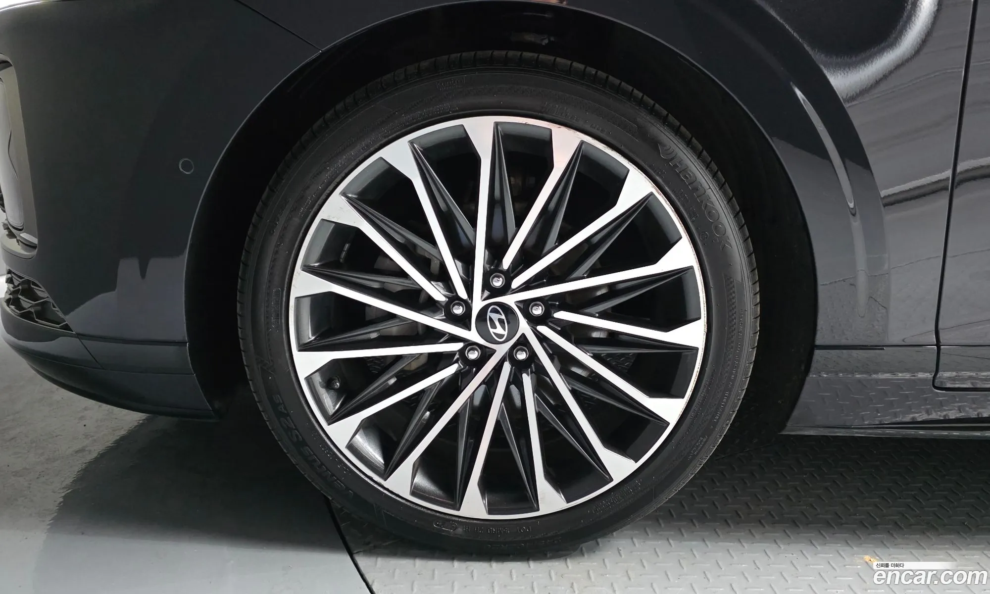 Hyundai Grandeur 2023 — 18