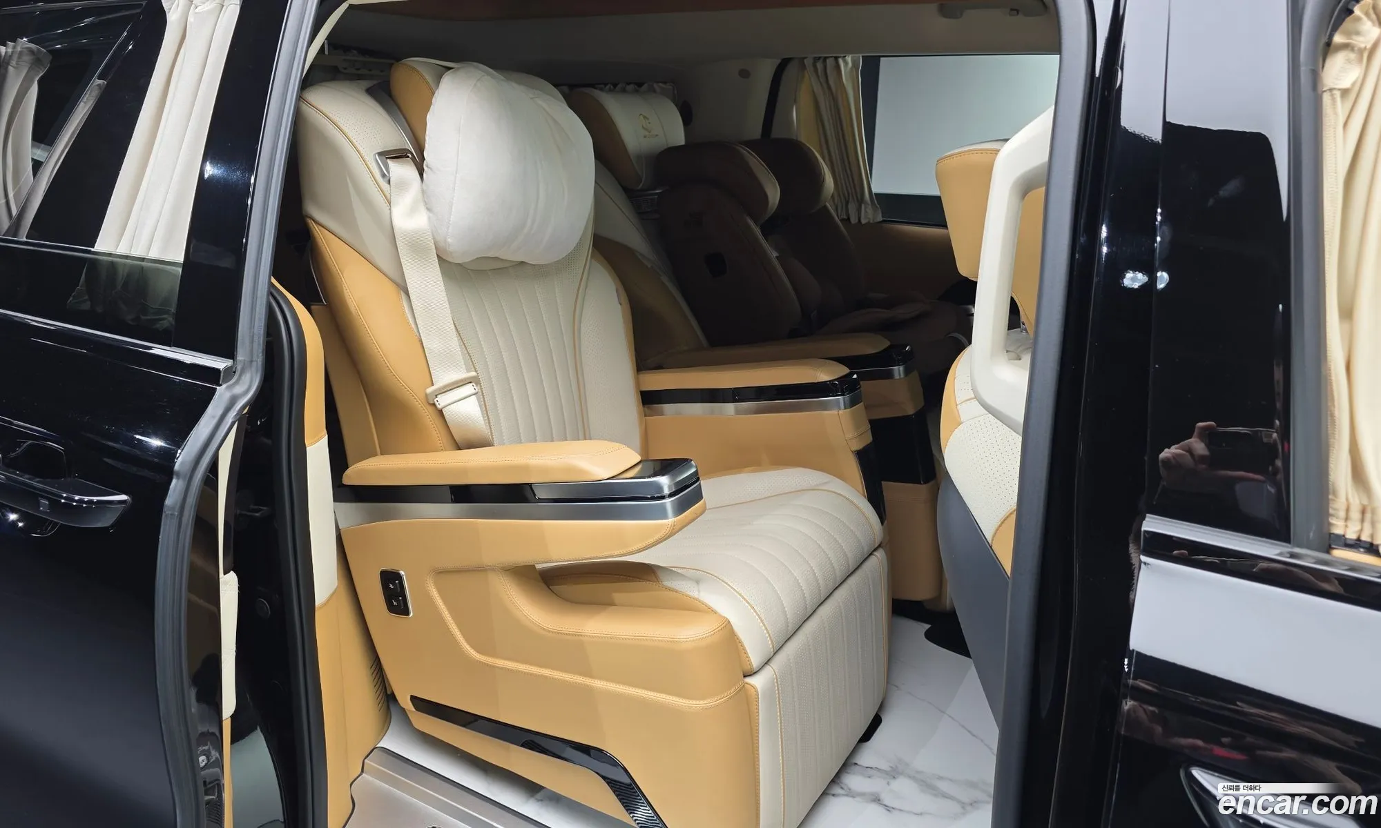 Kia Carnival 2024 — 16