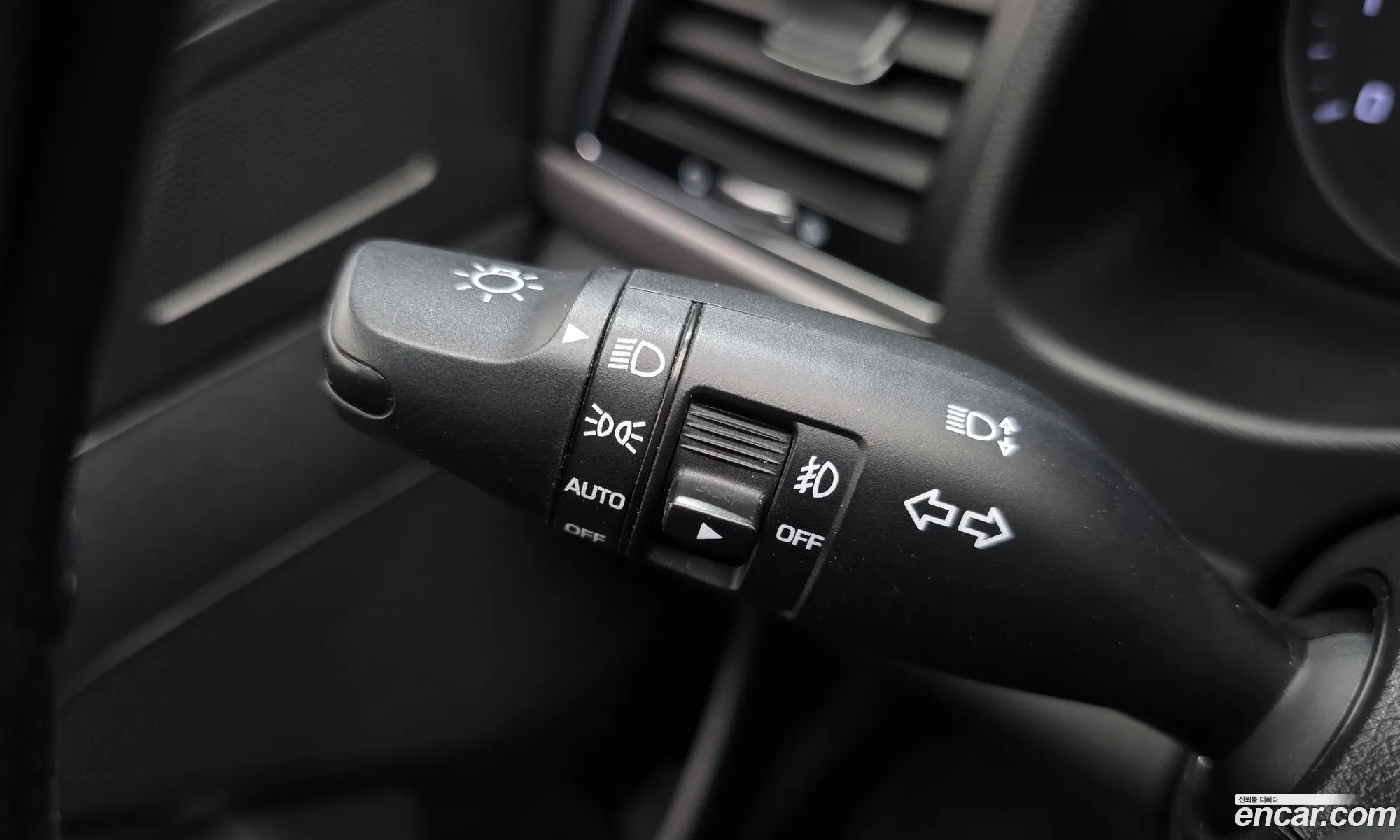 Hyundai Elantra AD 2015 — 14