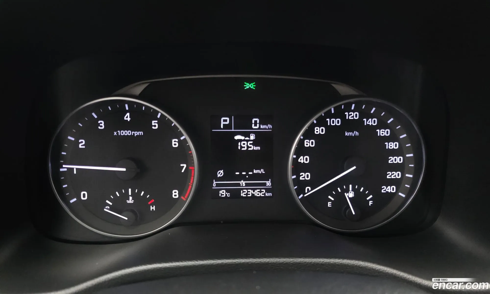 Hyundai Elantra AD 2015 — 8