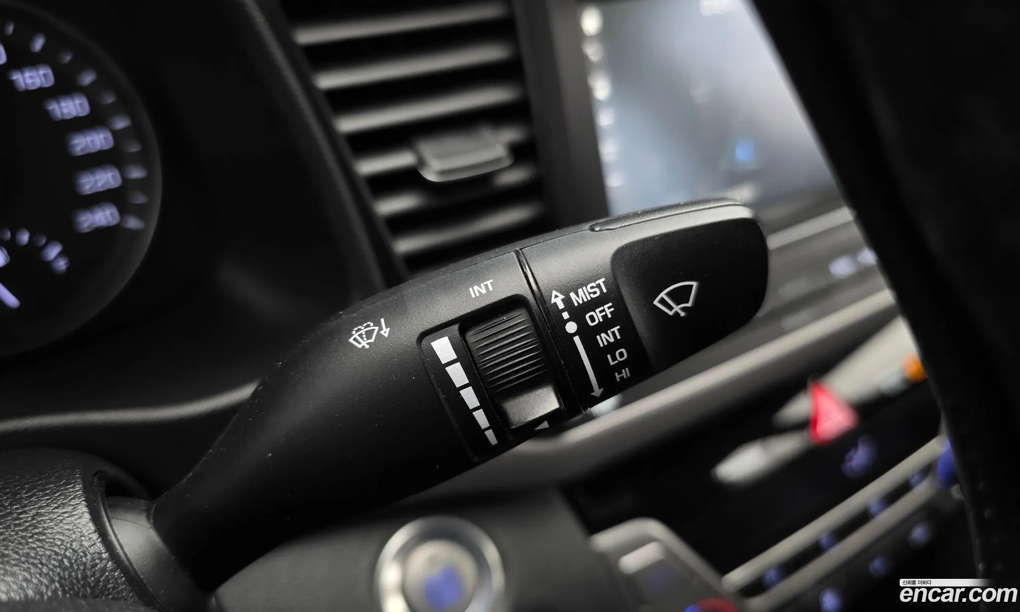 Hyundai Elantra AD 2015 — 12