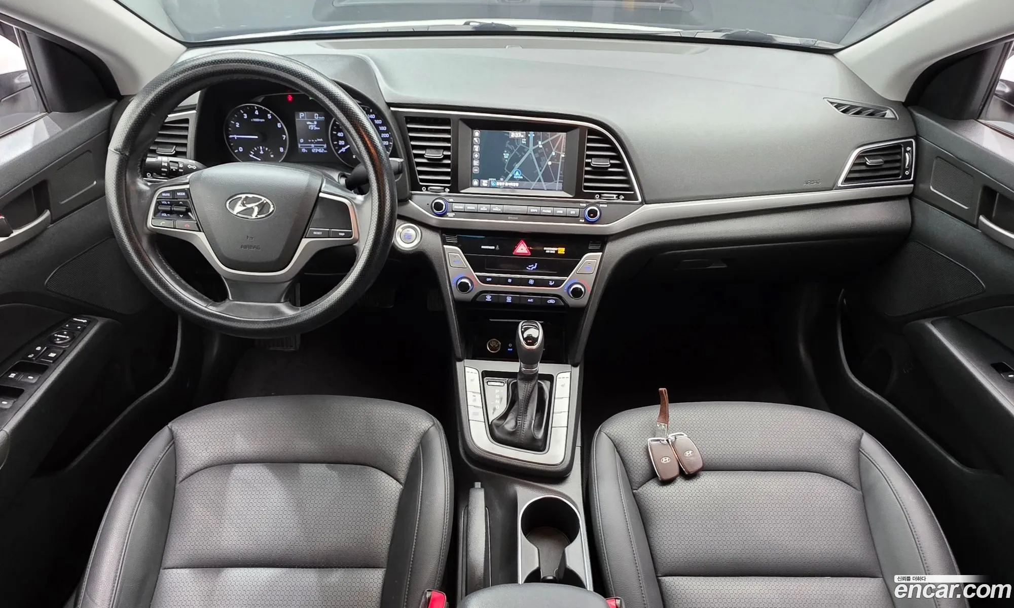 Hyundai Elantra AD 2015 — 13