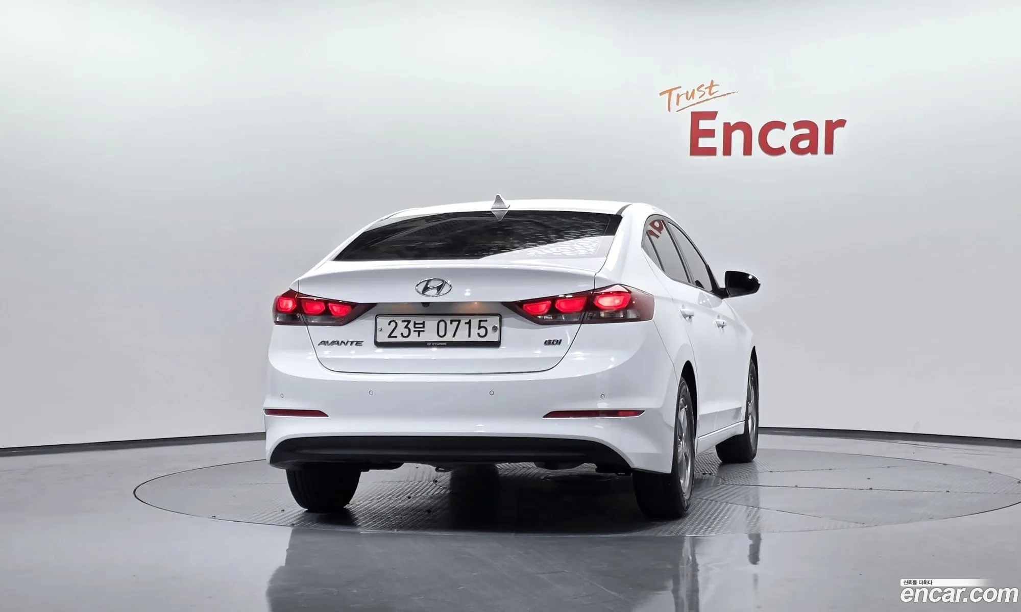 Hyundai Elantra AD 2015 — 19