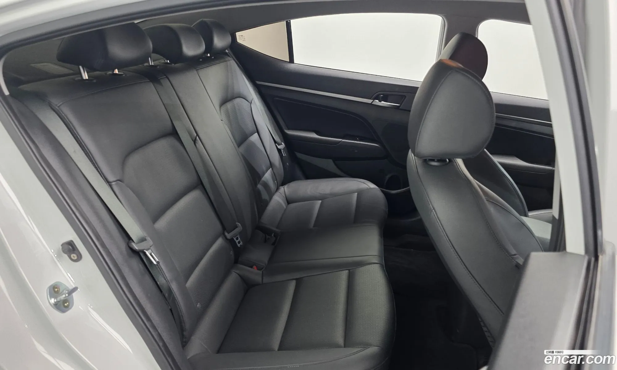 Hyundai Elantra AD 2015 — 5