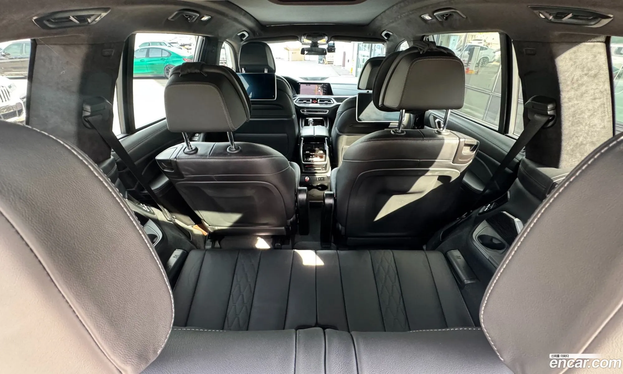 BMW X7 2021 — 7