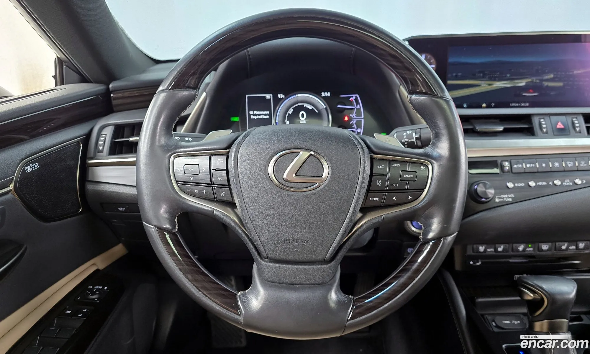 Lexus ES300h 7th Gen 2019 — 18