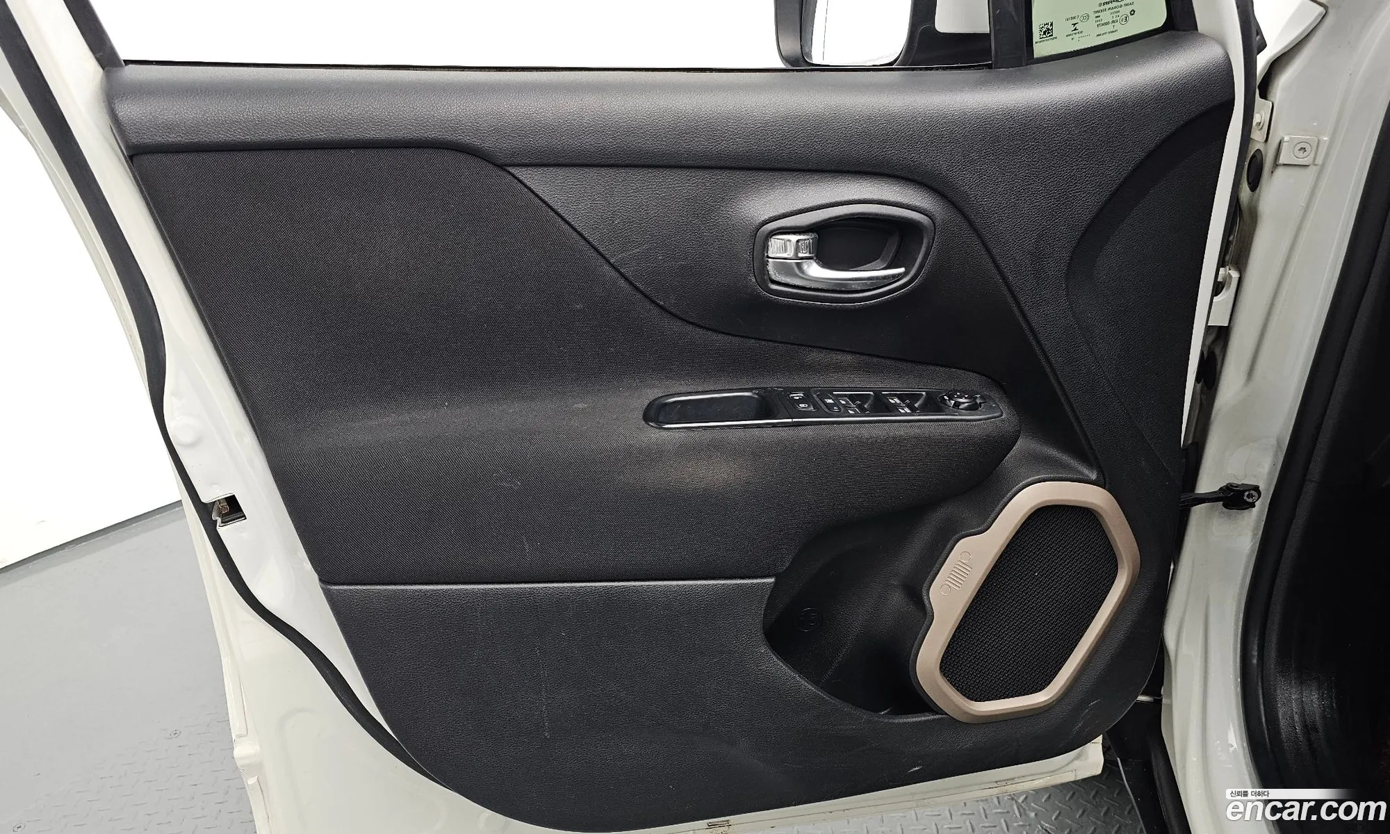 Jeep Renegade 2016 1C4BU0000GPD48444 — 19