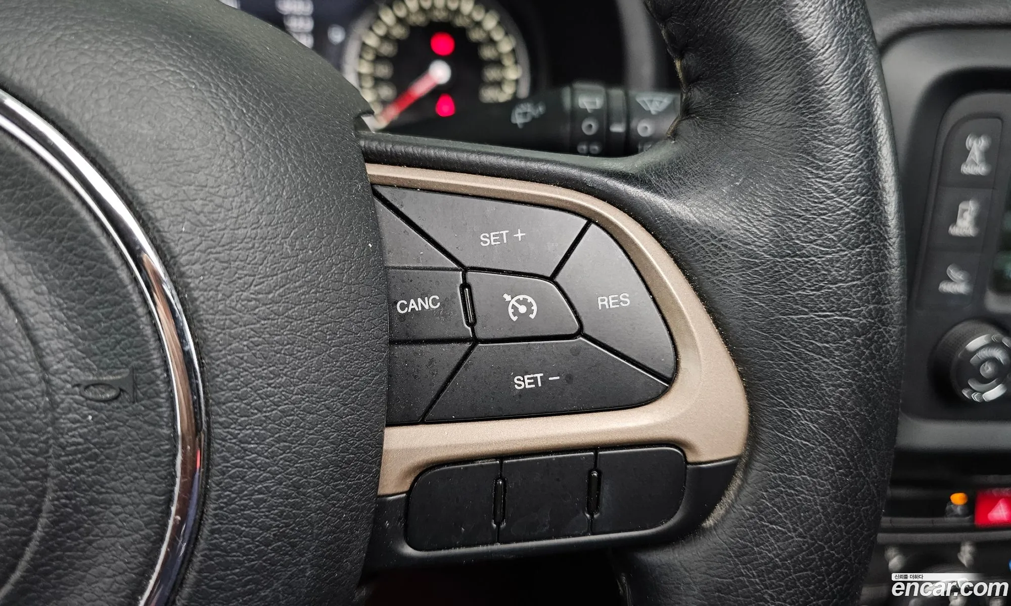 Jeep Renegade 2016 1C4BU0000GPD48444 — 3