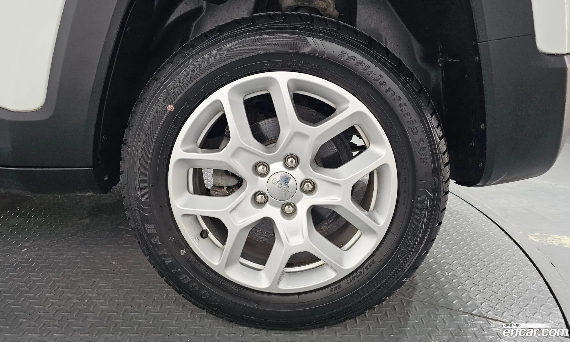 Jeep Renegade 2016 1C4BU0000GPD48444 — 29