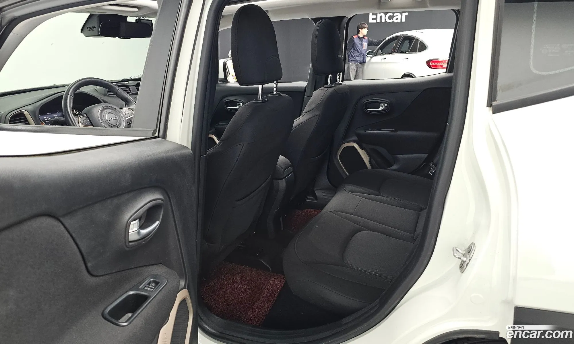 Jeep Renegade 2016 1C4BU0000GPD48444 — 16